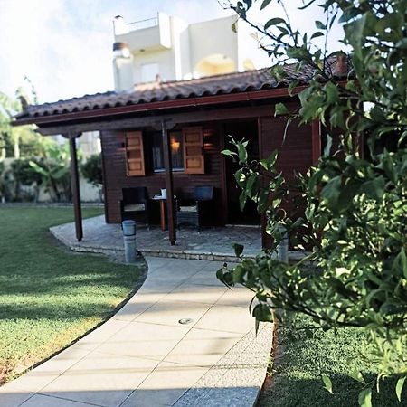 Aliki Guest House Aigio Exterior photo
