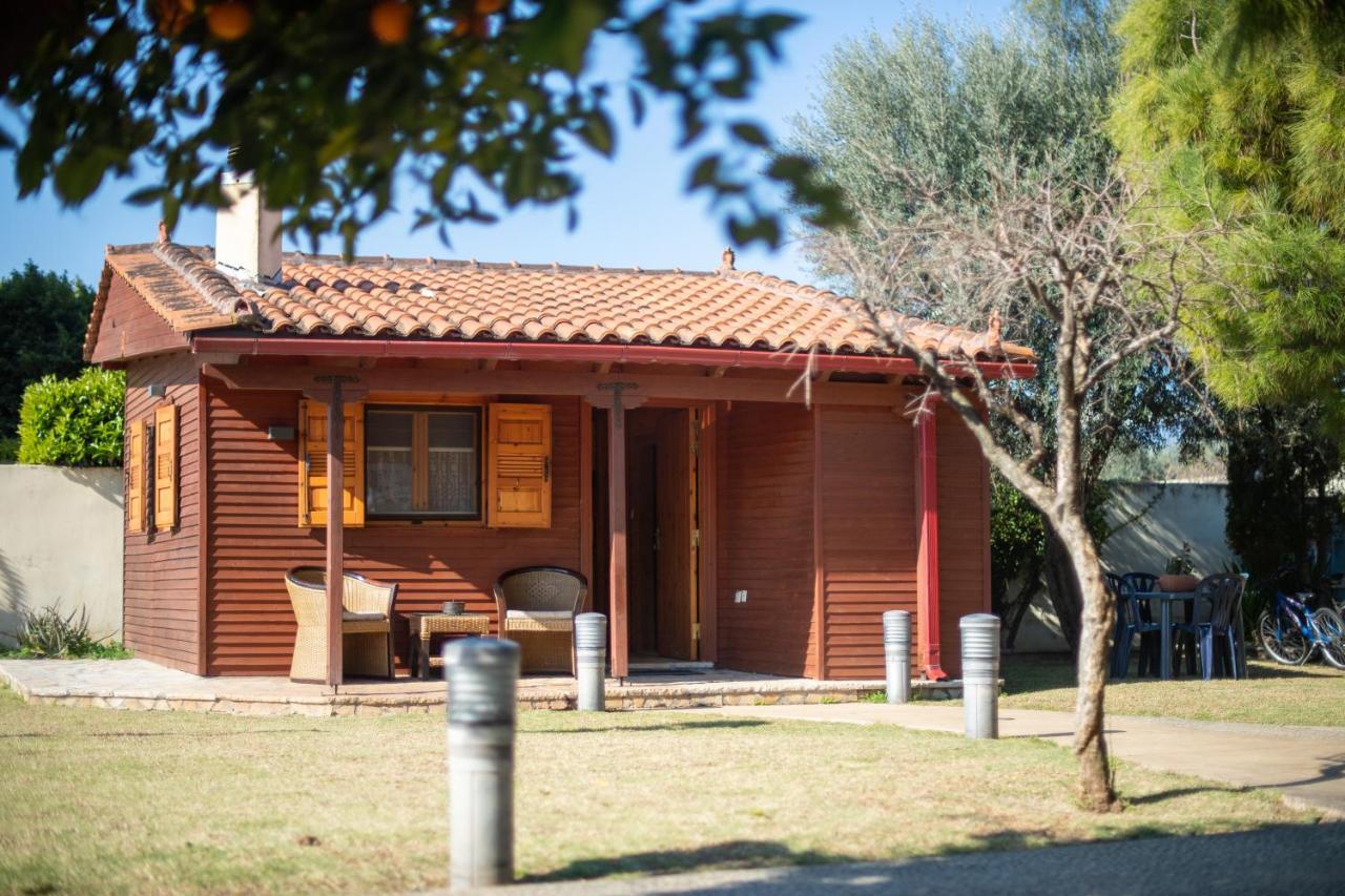 Aliki Guest House Aigio Exterior photo