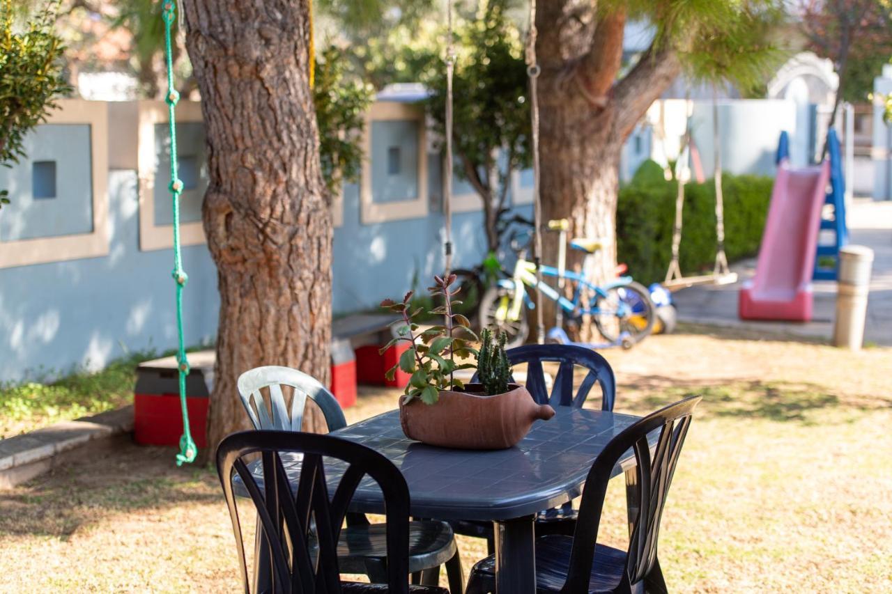 Aliki Guest House Aigio Exterior photo