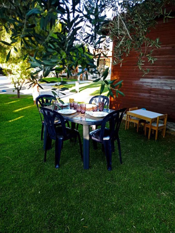 Aliki Guest House Aigio Exterior photo